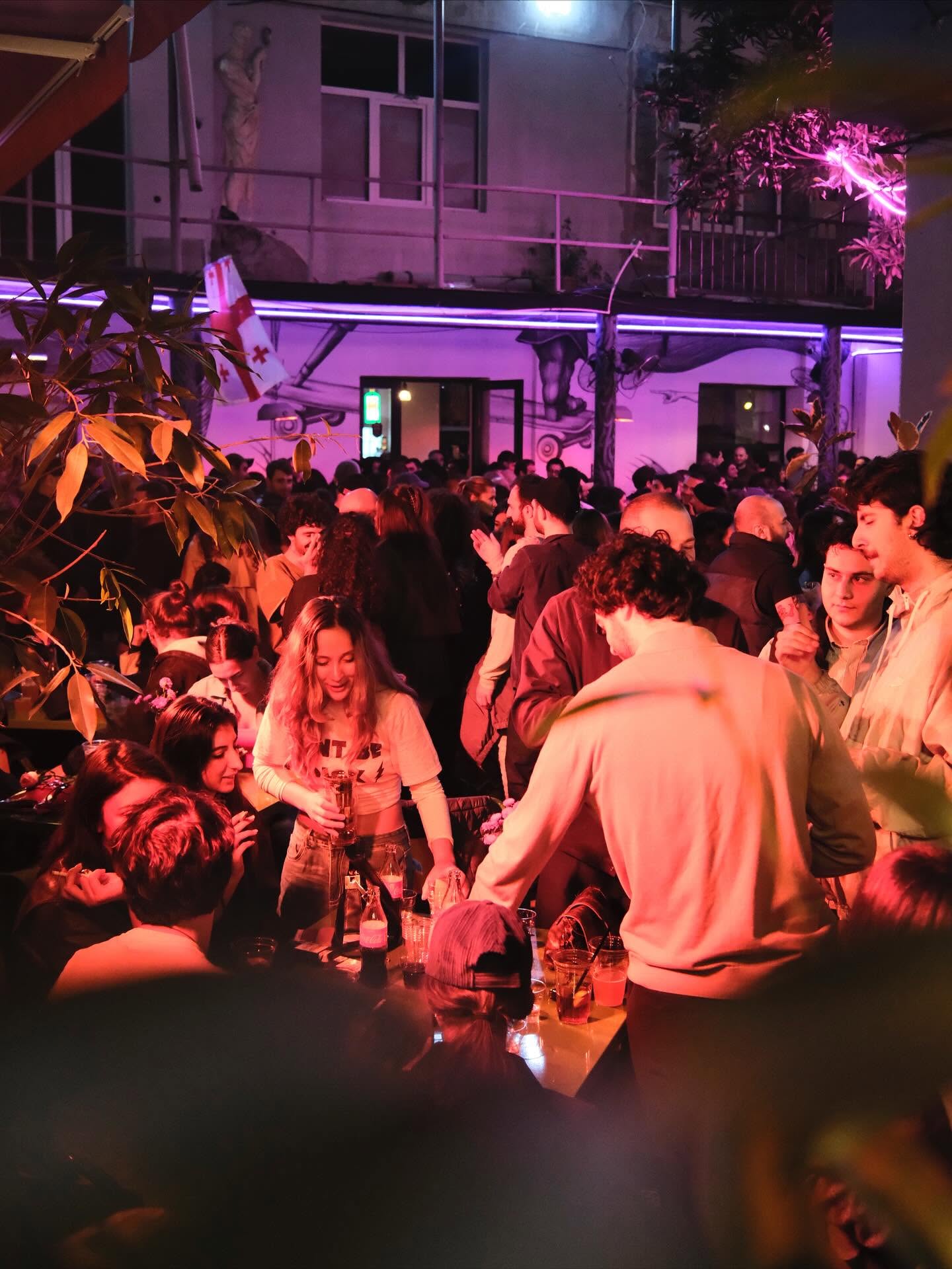KAOS venue atmosphere